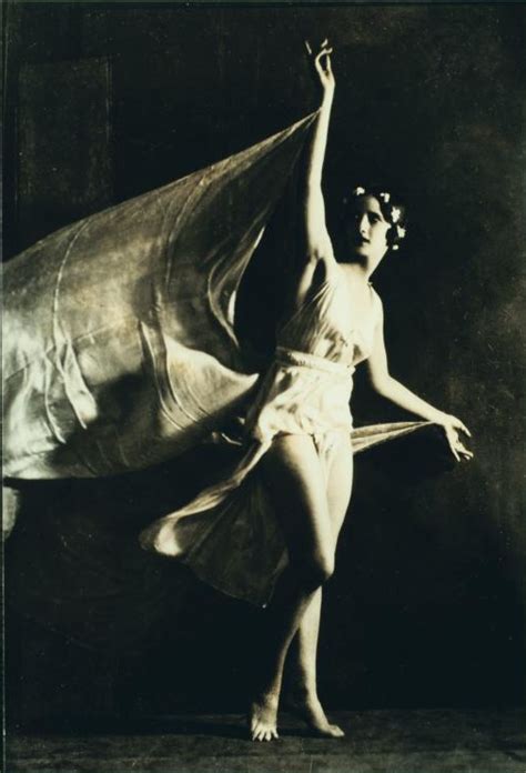 Isadora Duncan Poses Nickolas Muray Summer Gowns Modern Dance
