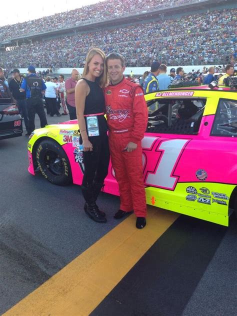Take a look at the families who nascar drivers get to spend their offseason with. NASCAR Wives and Girlfriends (WAGS) - PlayerWives.com