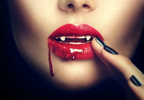 6 Facts About Real Life Vampires