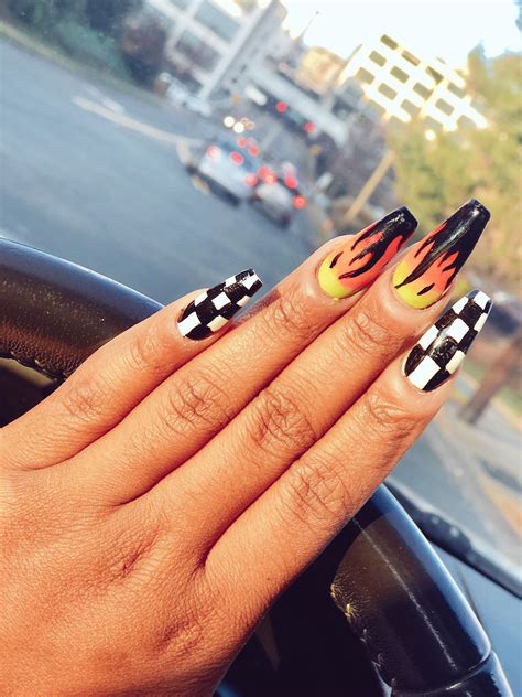 Oooouuuu Flames 🔥 🏁 Nails Look 👀 Gorgeous With The Sunlight 🌞☀️ Flame 🔥