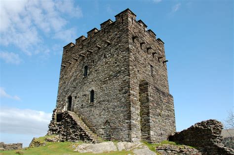 Dolwyddelan Castle Ancient And Medieval Architecture