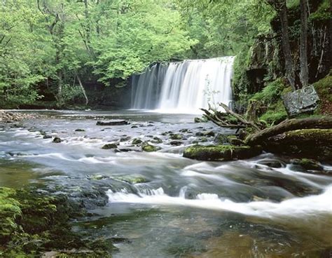 Swim Lower Gushing Ddwli In Welsh Falls In The South