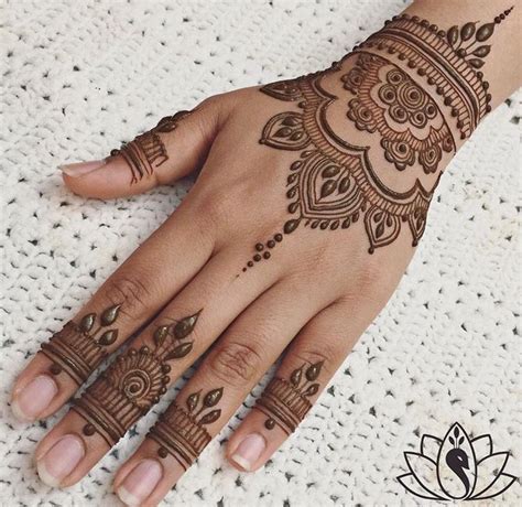 Of course, men will like the floral tattoo designs as well, but they will make a floral tattoo in a masculine way instead of making an elegant designs. @sevaneparoyan | Henna tattoo hand, Henna tattoo designs ...