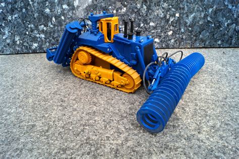 Raupe d11 bulldozer katze raupe d10t raupentraktor mit bediener 1/50 diecast masters 85158 raupentraktor cat d11t im maßstab 1:50, bulldozer, maßstab 150, heckbagger png. CAT D11 Raupe mit Scheibenegge | Rainer W. Markgraf ...
