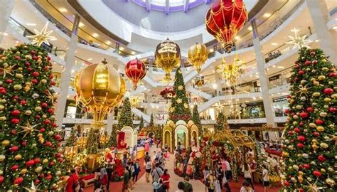 Though you won't find a traditional white christmas here, the celebrations here involve everything from lights, christmas displays. 5 Things To Do In Malaysia For Christmas For Festive Vibes