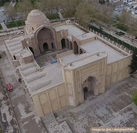 مسجد جامع ورامین بنایی از دوره ایلخانان دستی بر ایران