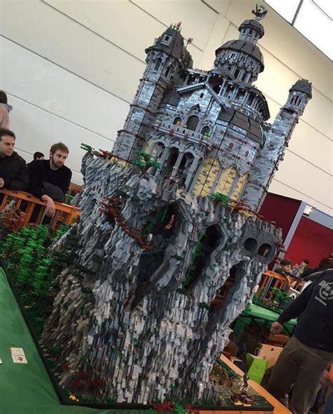 Absolutely Incredible Castle Moc Follow Warlordlego For The Best