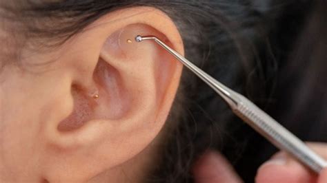 Ear Seeds Are Tiny Acupressure Devices That Involve No Needles Bodysoul