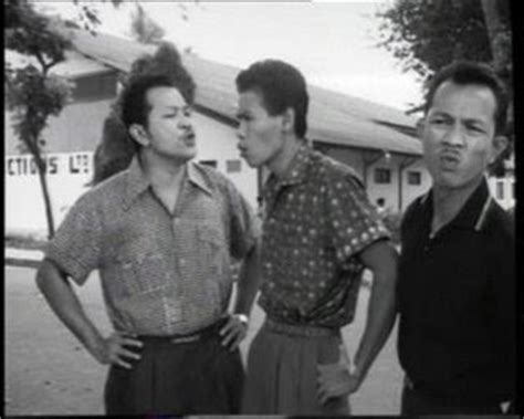 P.ramlee famous movie in malaysia i dont own this video copyright. i love my old times..: Seniman Bujang Lapok, 10 Malam Ini ...