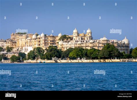 Udaipur Shiv Niwas Palace Hi Res Stock Photography And Images Alamy