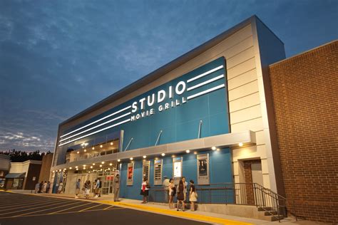 Studio Movie Grill - Parkway Construction