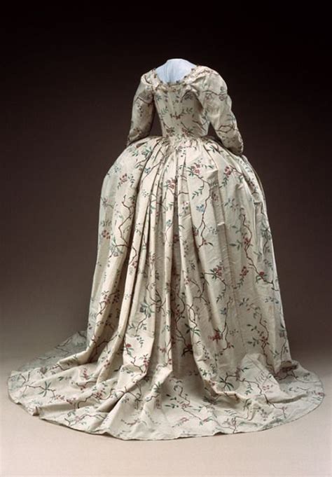 Robe à Langlaise Ca 1785from Historic Deerfield Museum Fripperies