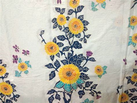 Cara membuat motif batik tulis yang mudah dan sederhana masbidinnet via masbidin.net. Gambar Batik Bunga Sederhana | Harian Nusantara