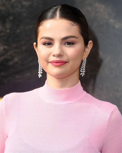 Selena Gomez Is Launching Her Own Beauty Brand Rare Beauty Instyle