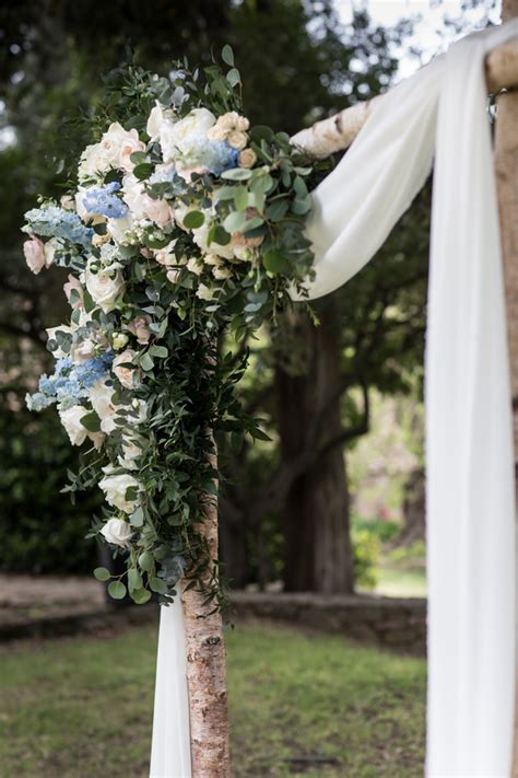 14 Unique Wedding Ceremony Arches For Outdoor Weddings Hydrangeas