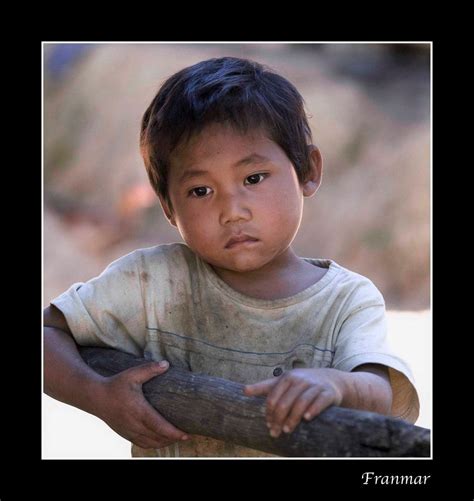 Niño Triste Imagen And Foto Asia Laos Southeast Asia Fotos De