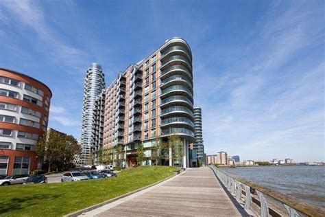 Docklands real estates is a property residential company covering all aspects associated within the residential property field in london and all over the uk. 2 Bedroom Flat For Sale in New Providence Wharf, 1 ...