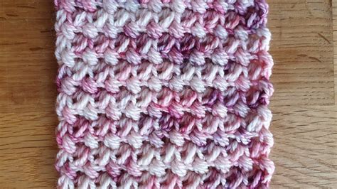 Einfache mütze mit katzenohren häkeln, katzenmütze häkeln, häkelanleitung mütze rippenmuster, einfache beanie, häkeln lernen, cat ear hat, anleitung für anfä. Anleitung: Häkeln mit dem Böhnchen- Muster - YouTube ...