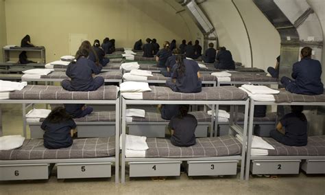 more than 20 women detained in texas immigration facility begin hunger strike us news the