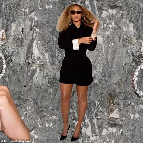 Beyonce Shows Off Curves In Black Mini Dress For Instagram Daily Mail Online