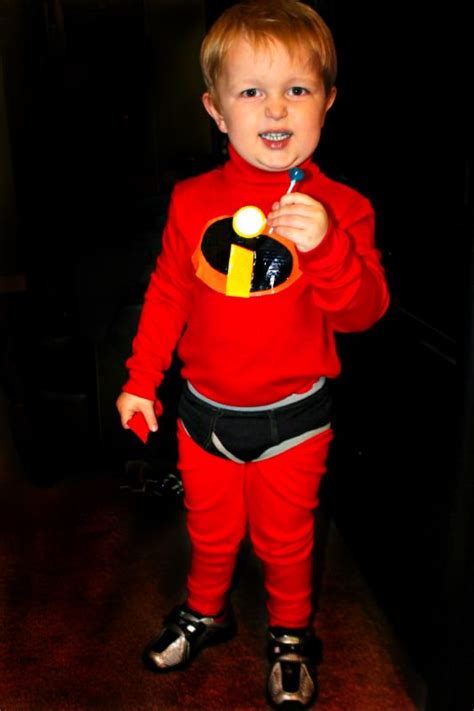 14 very fine diy halloween costumes. DIY Incredibles Costume - Tip Junkie