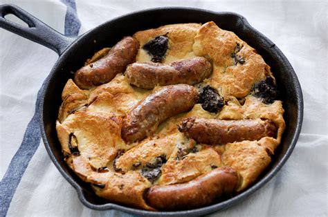 Make a well in the centre and gradually whisk in milk mixture. Vegetable Toad In A Hole : Toad In The Hole Meal Stock Photo Image Of Meal Cooking 31340796 ...