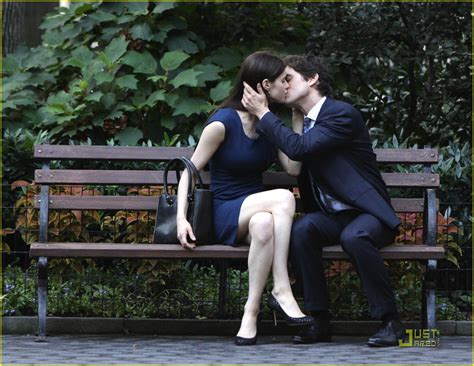 Alexandra daddario white collar scene | hermosas celebridades, actrices bonitas, alexandra daddario. Alexandra Daddario: Kate Returns to White Collar! | Photo ...