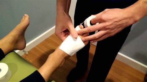 How To Tape The Big Toe Mtp Joint Youtube