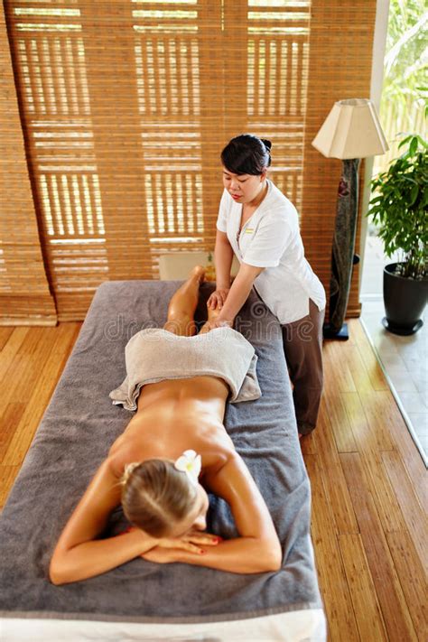 Spa Woman Oil Leg Massage Therapy Treatment Body Skin