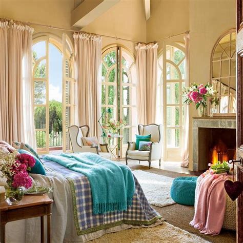 Beautiful Bedroom Decorating in Unique Vintage Style with ...