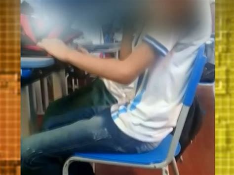 Vídeo mostra adolescente se masturbando dentro de sala de aula em