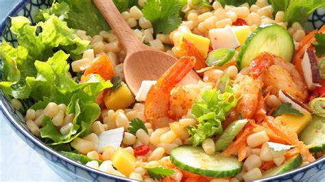 Salade thaï au maïs blanc et crevettes découvrez les recettes de