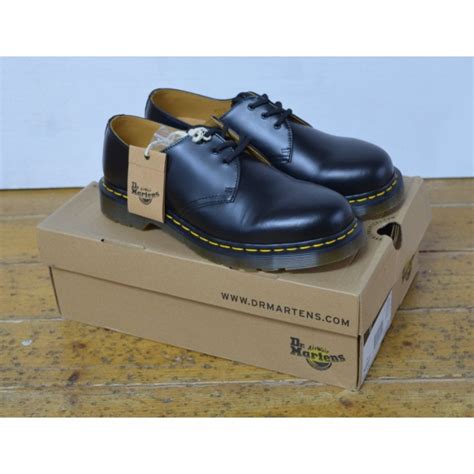 Dr Martens Dr Martens 1461 Black 11838002 With Yellow Stitching 3