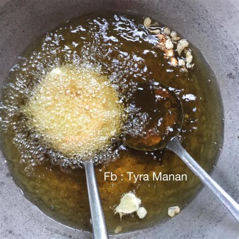 Masukkan udang dan masak hingga berubah warna. Begini Cara Buat Cucur Udang Tak Serap Minyak. Ini ...