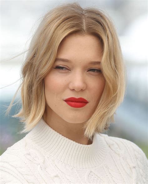 The humble bob haircut has shaken off its mumsy reputation this year, with pinterest reporting a pretty mindblowing 390% increase since the. 25 Trendy Short Hair Cut 2018 - Bob & Pixie Hair Styles ...