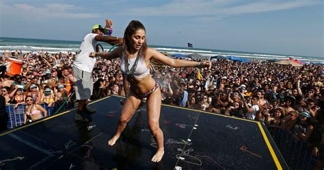 Thousands Of Bikini Clad Spring Break Teens Filmed Shaking Their Bums