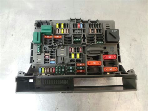 BMW E84 X1 Fuse Box 9119445/9119446 breaking for used and ...