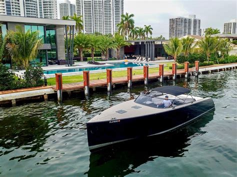 Luxury Motor Boat Rental North Miami Beach Fl Vandutch Yacht Sailo 38978