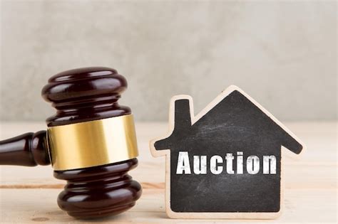 Premium Photo Real Estate Sale Auction Concept Gavel And House Model