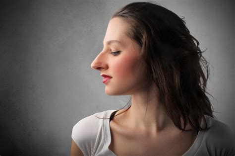 Why Pictures Of Big Noses Have Taken Over Your Social Feeds