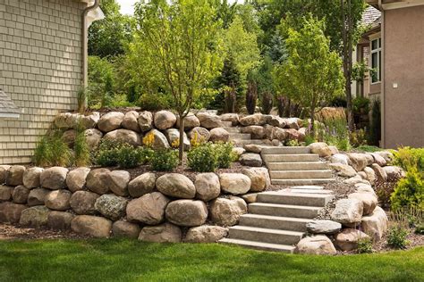 Two Tiered Boulder Backyard Boulder Wall Terraces 1000 Sloped