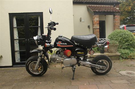 Gas tank seat plastic body work main motor mounts (engines in general). ZhenHua monkey bike 125cc road legal Honda z50 Kitaco ...