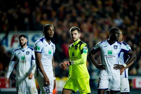 Akkoord Tussen Spelers En Anderlecht Een Feit Kompany En Maats Zien Af