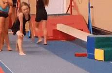 gifs funny gymnastics fail fails gif twistedsifter gymnasts reddit relate only has hear arrived pizza delivery fast when memes 9gag