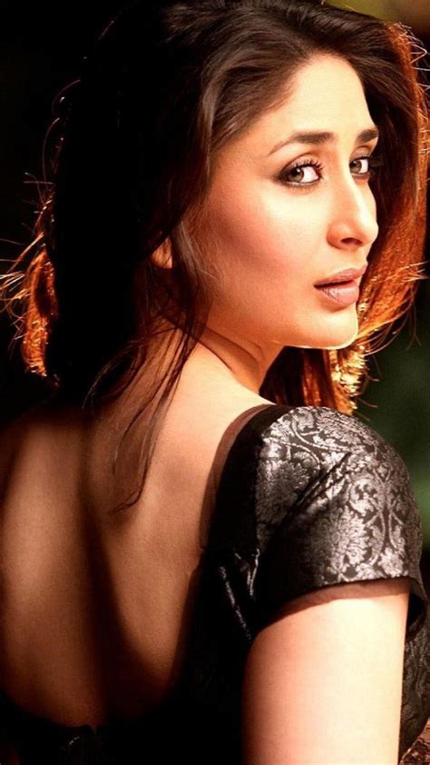 2160x3840 Kareena Kapoor In Saree Sony Xperia Xxzz5 Premium Hd 4k Wallpapersimages