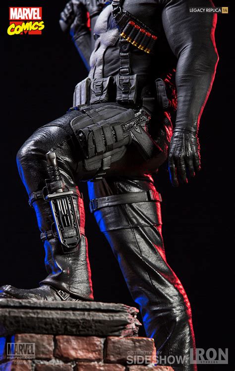 Iron Studios Punisher Legacy Replica 14 Scale