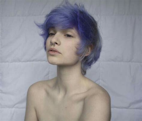 Pastel dyed hairstyles, pastel lipstick, dark lipstick, doc martens boots, crop tops, denim jackets. Pin on Pastel goth