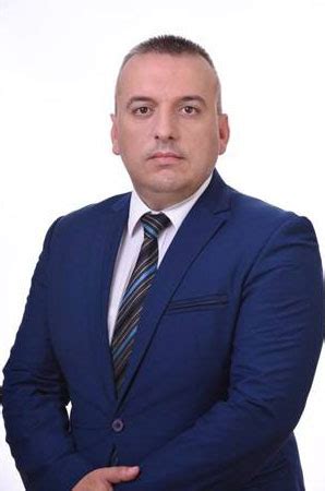 Crnjavka, hematom, masnica, mozulja, mozuljica, možulj, plavica etimologija vidi modar … hrvatski jezični portal. Načelnik | www.modrica.ba