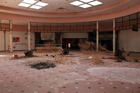 The Rise And Fall Of The Shopping Mall Jstor Daily