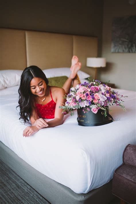 Make sure that model's face is not partly covered by her hand or shoulder. Photography Posing Ideas for Instagram: 8 New Poses to Try